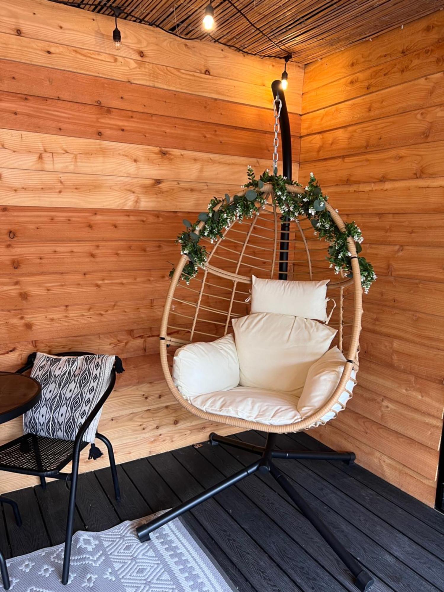 Luxury Courtyard Studio In Llangollen Dış mekan fotoğraf